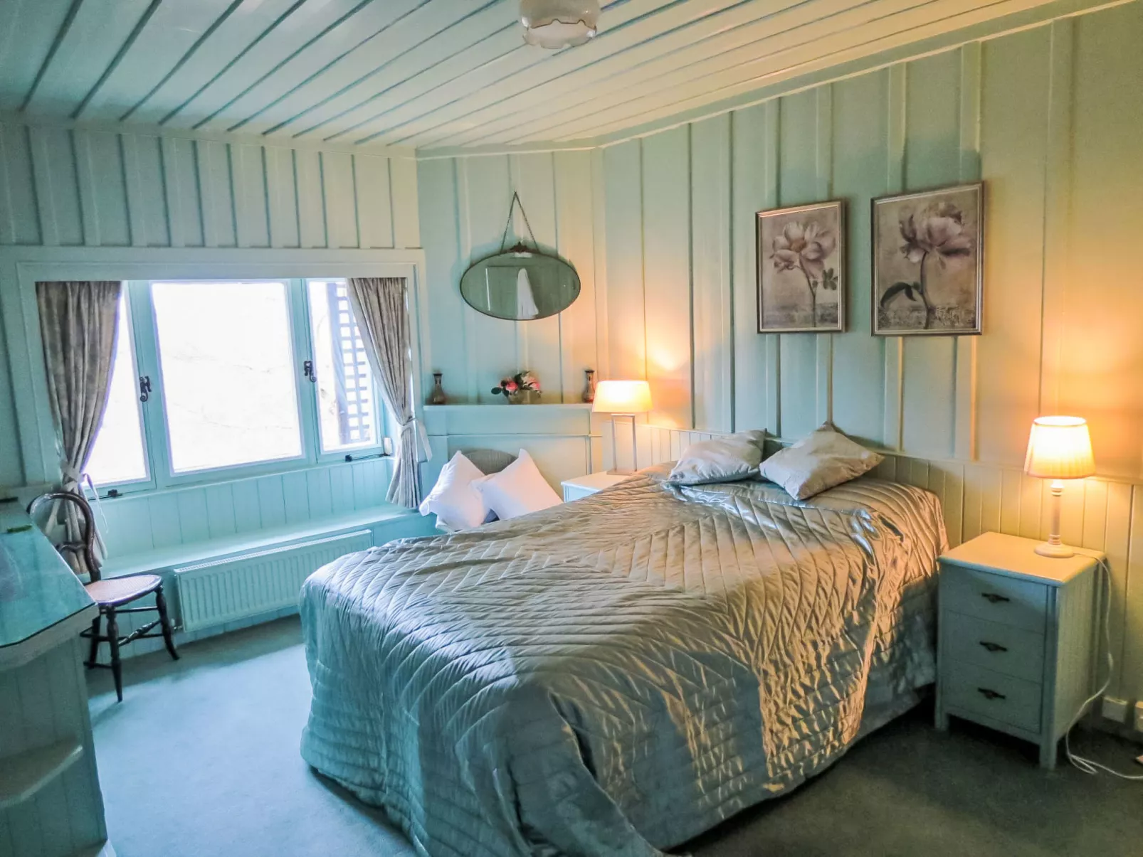 Dhivach Lodge-Inside