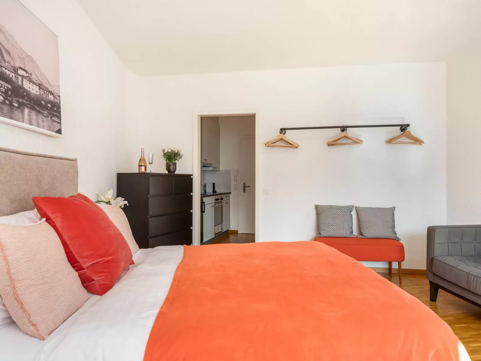 Double Room Modern-Inside