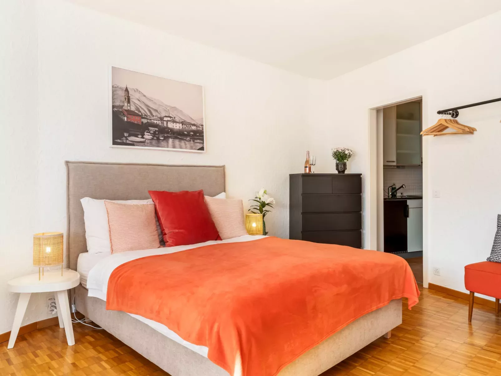 Double Room Modern-Inside