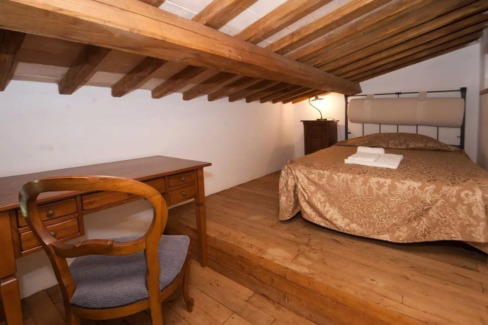 Castagneto-Bedroom