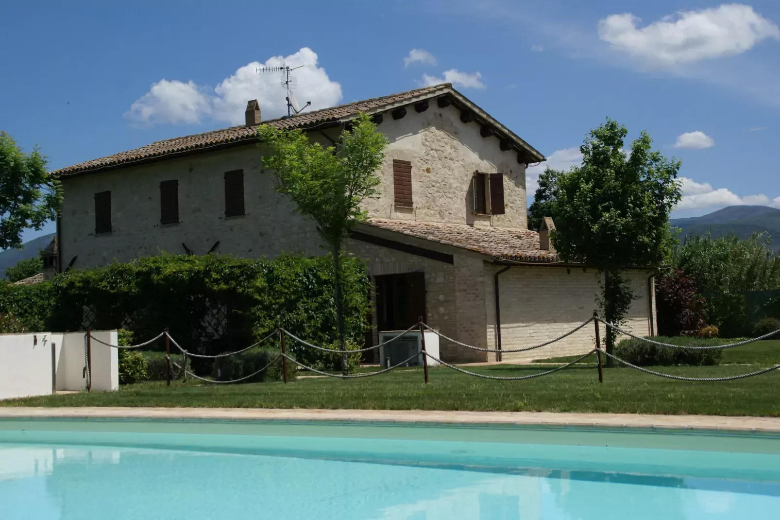 Le Volte-Exterior in summer