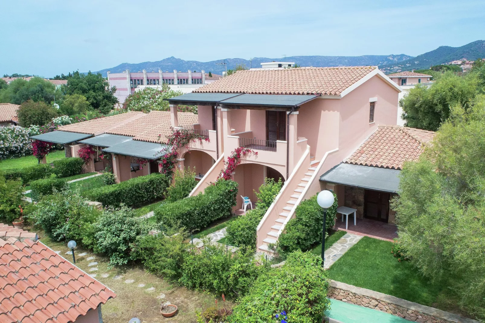 Gallura Trilo-Exterior summer