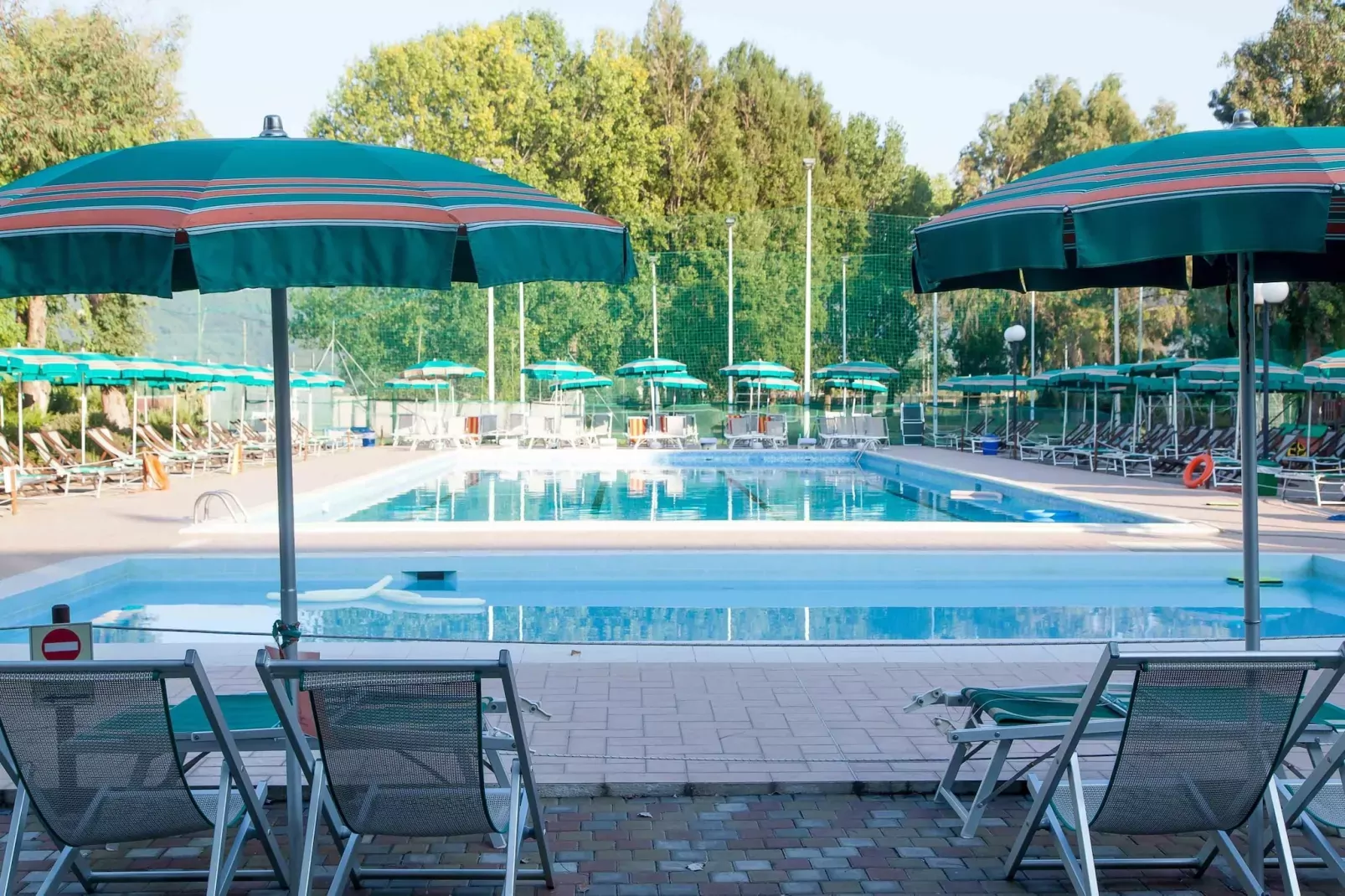 Residenza Alberghiera Italia in Luni - Bilocale B4-Schwimmbad