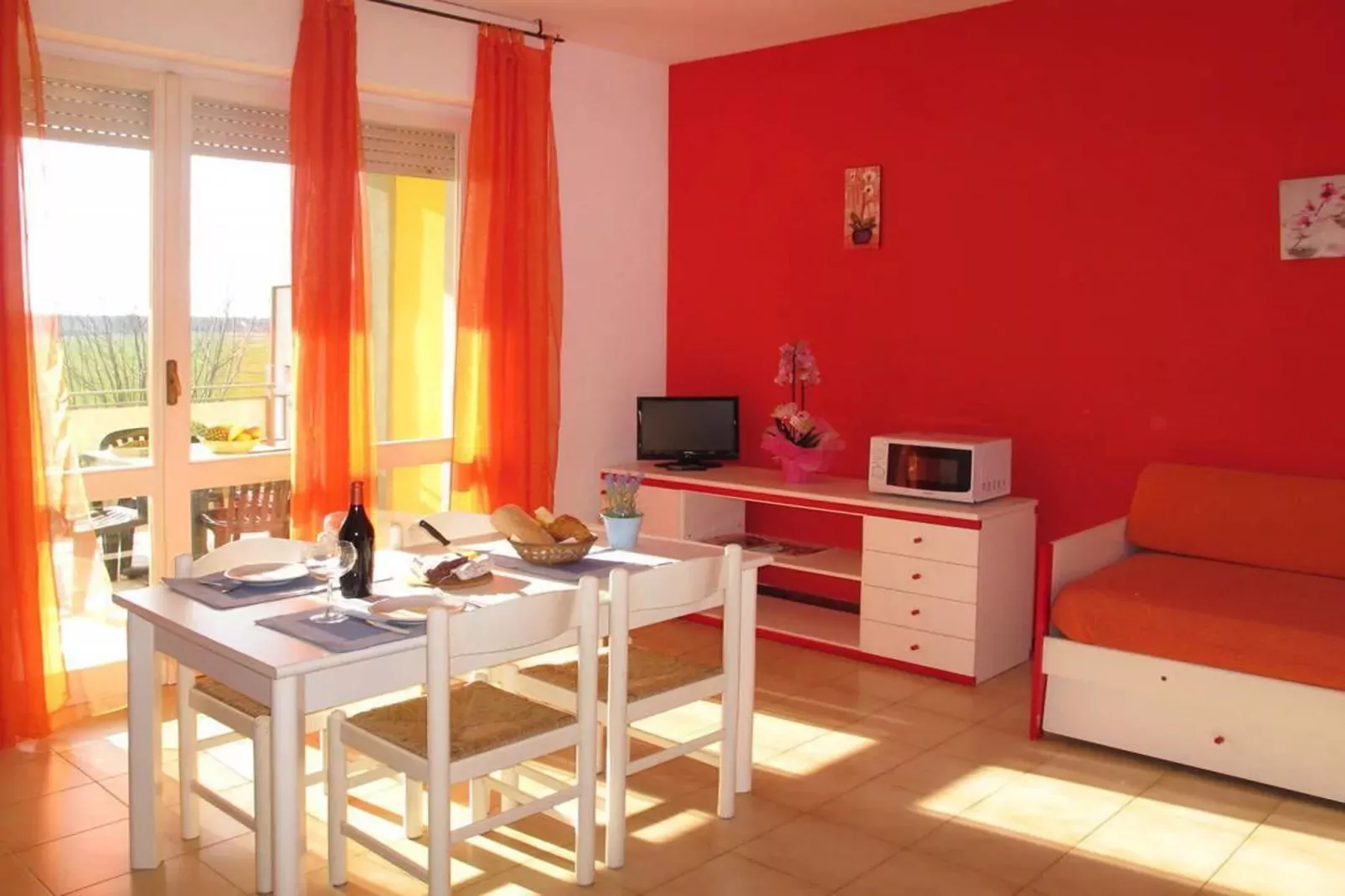 Residenza Alberghiera Italia in Luni - Bilocale B4-Esszimmer