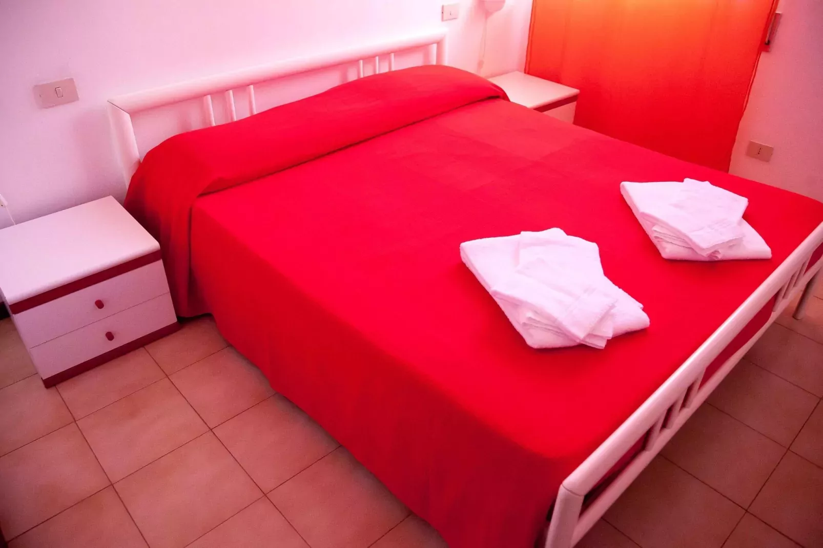 Residenza Alberghiera Italia in Luni - Bilocale B4-Schlafzimmer