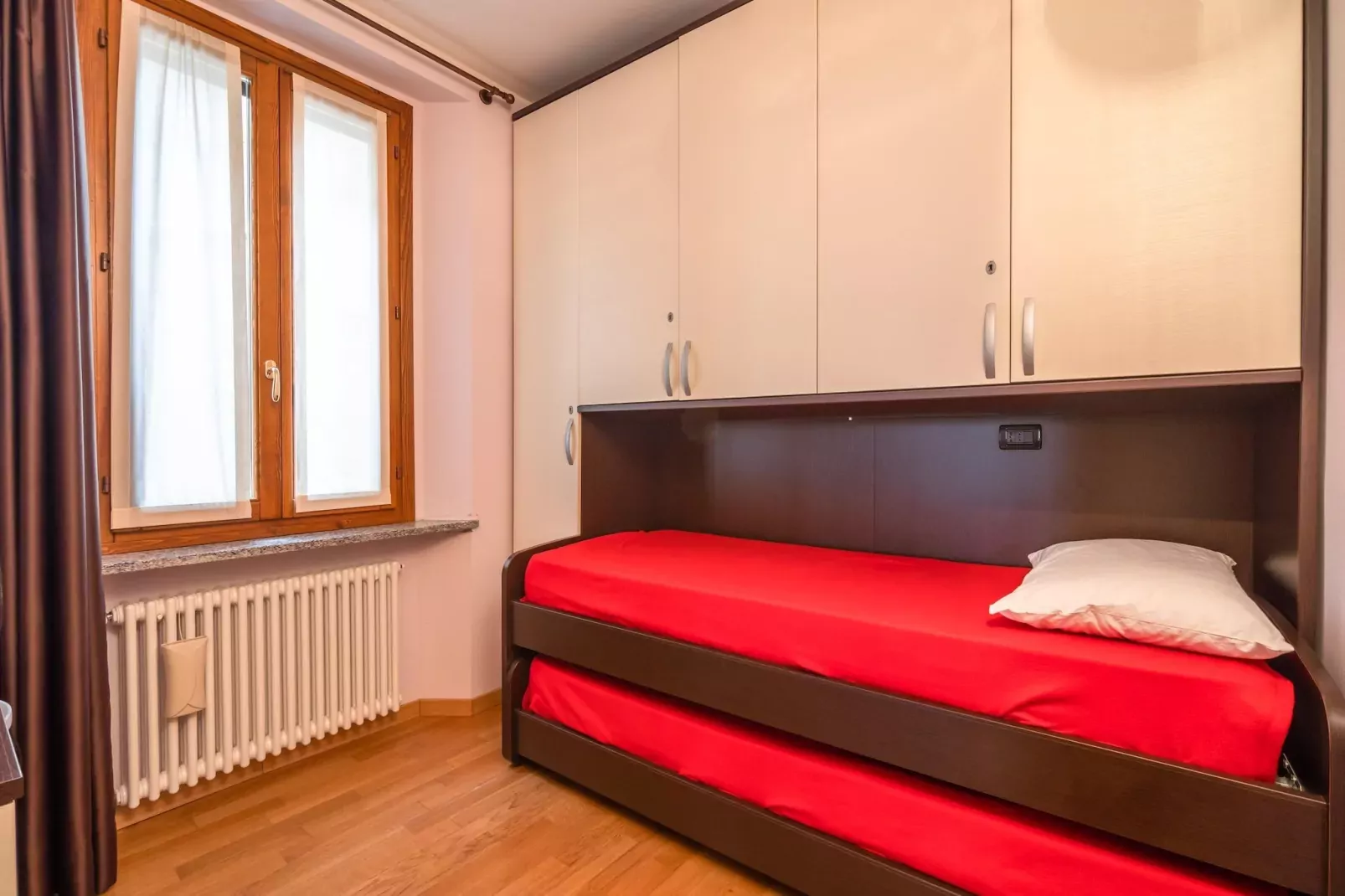 Casa Cristina Meina Centro 4-Bedroom
