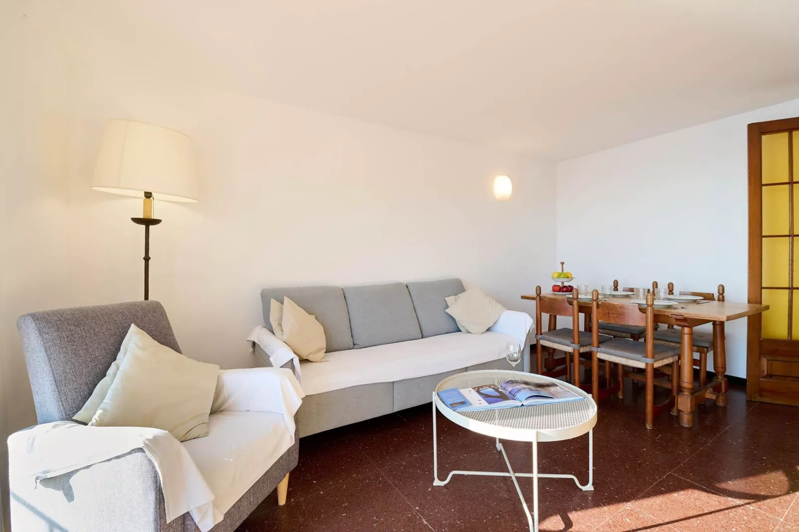 Pruneda-Living room