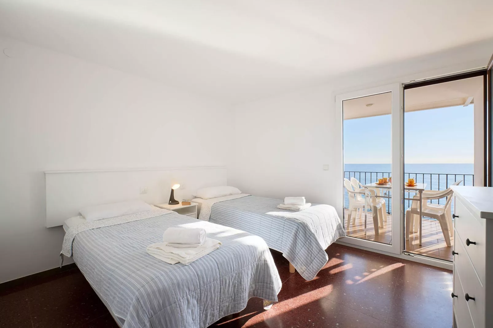 Pruneda-Bedroom