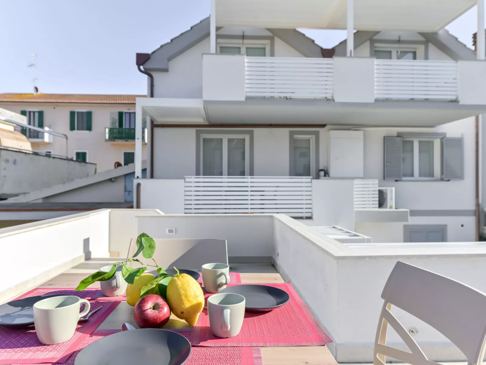 Pianosa I-Outside
