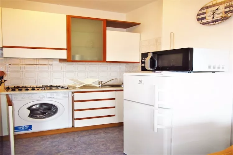 Cutter A9-Living room