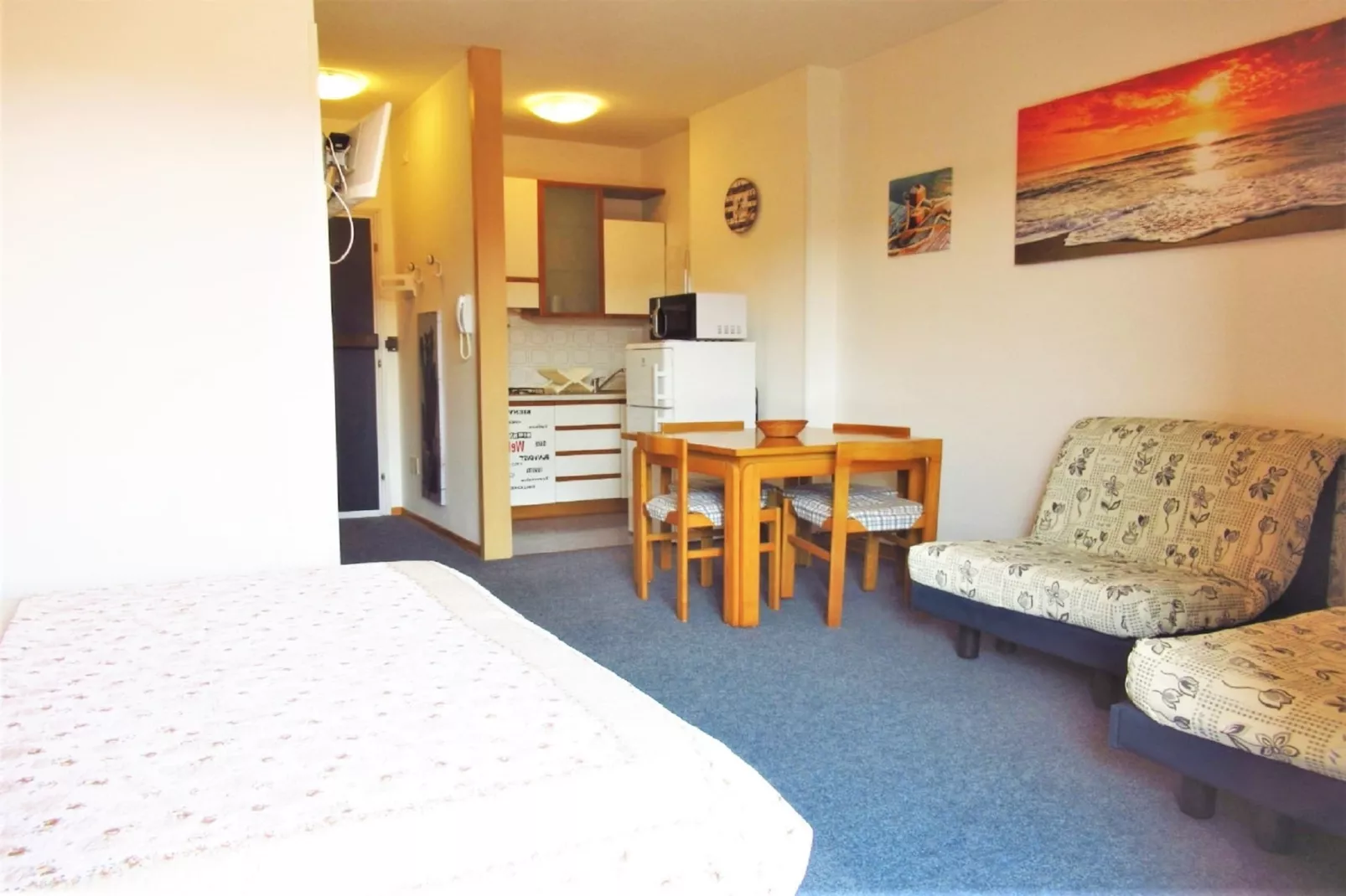 Cutter A9-Living room