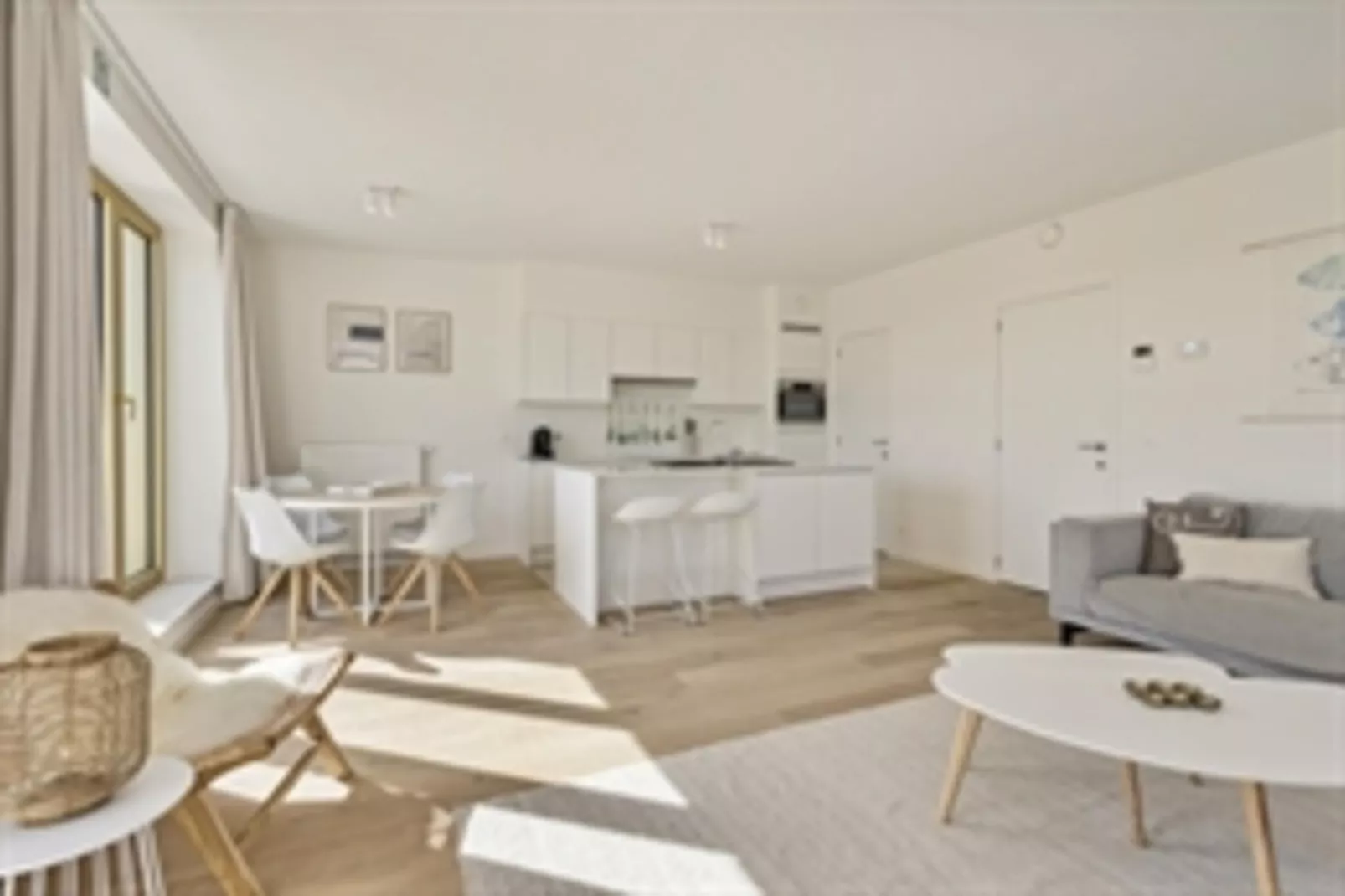 VILLA KARMEL - E24-Living room