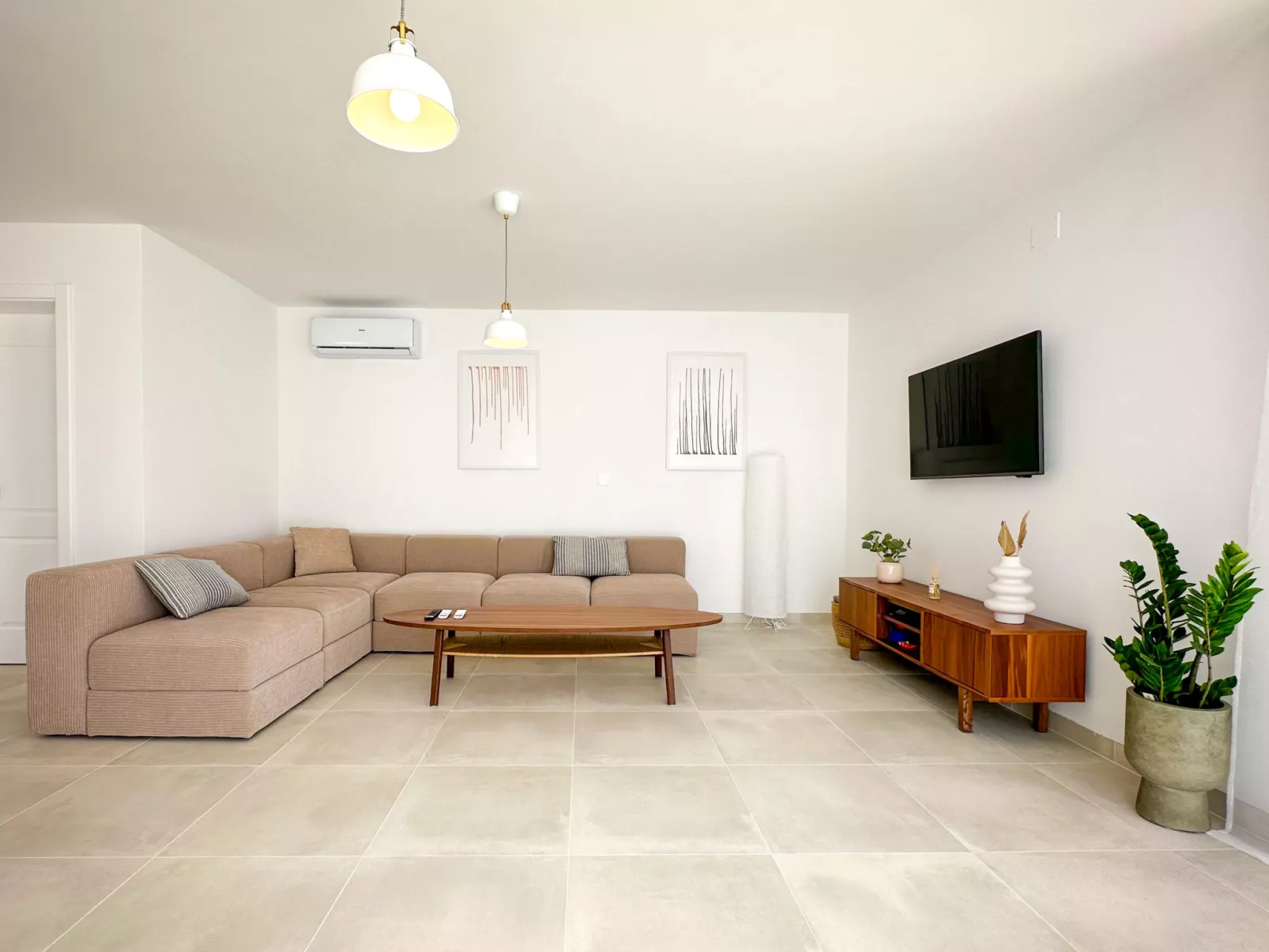 Villa Gaudeo-Inside