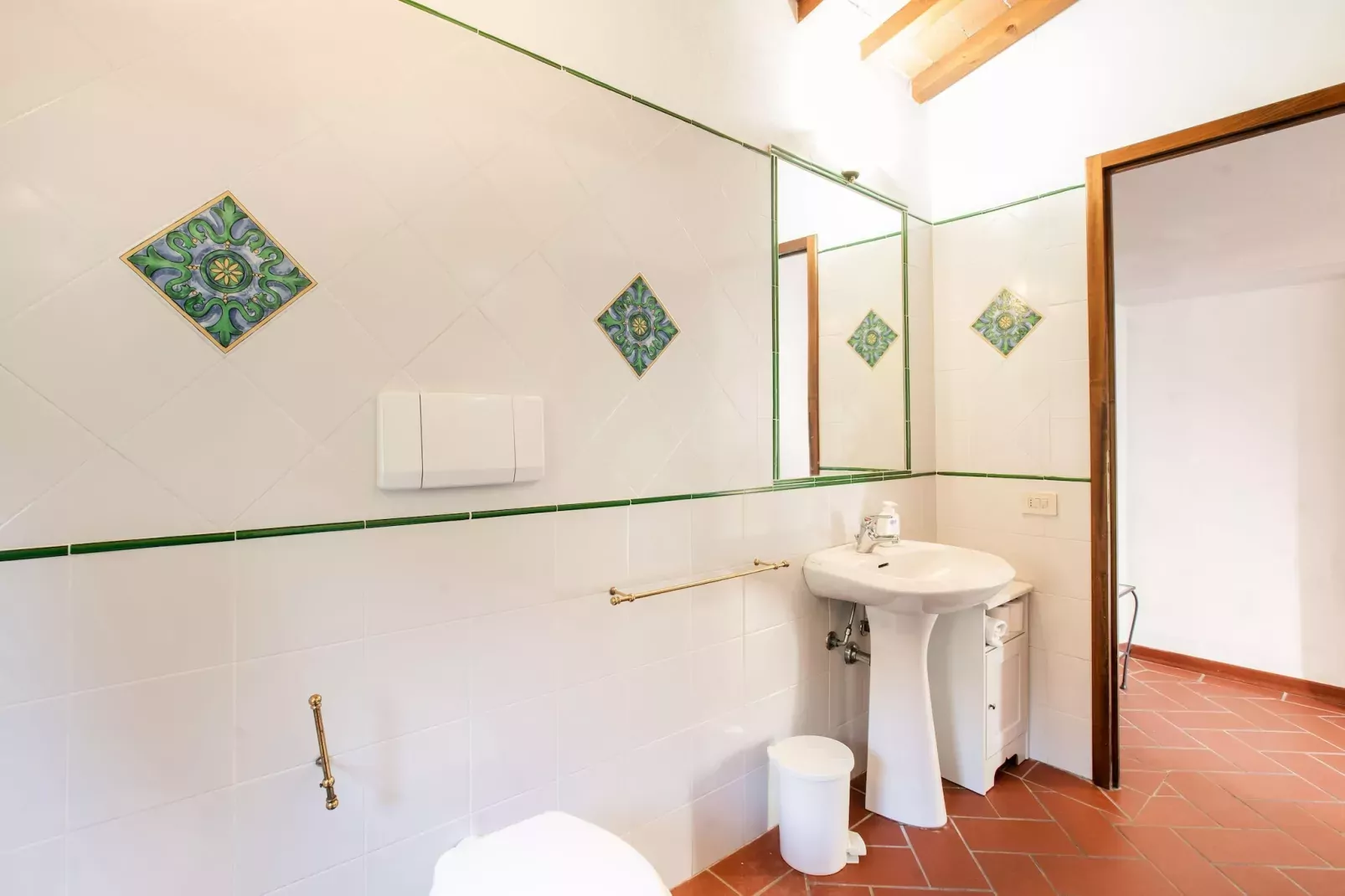 Rosa-Bathroom