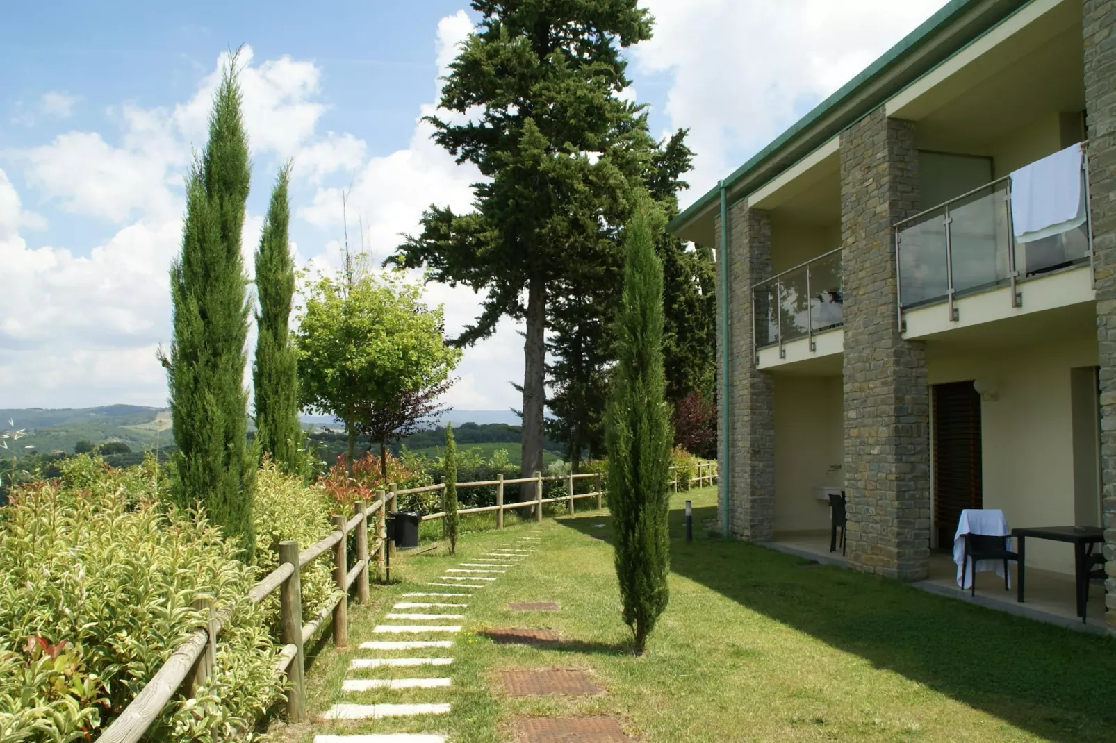Chianti Village Morrocco B4-Exterior summer