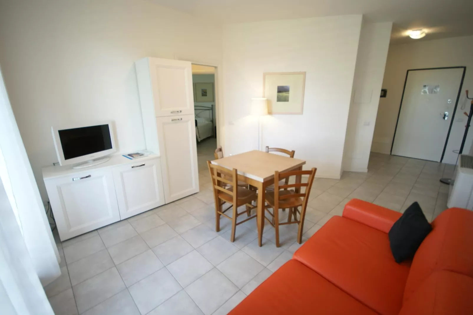 Chianti Village Morrocco B4-Living room