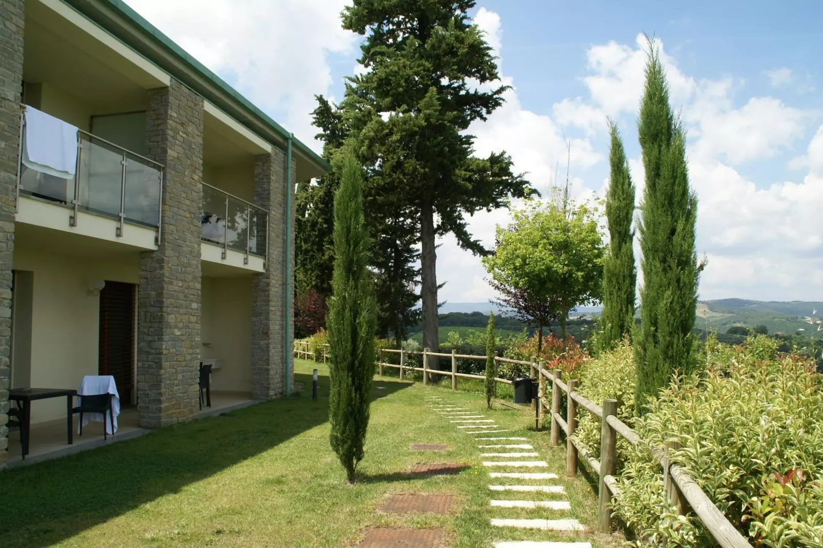 Chianti Village Morrocco B4-Exterior summer