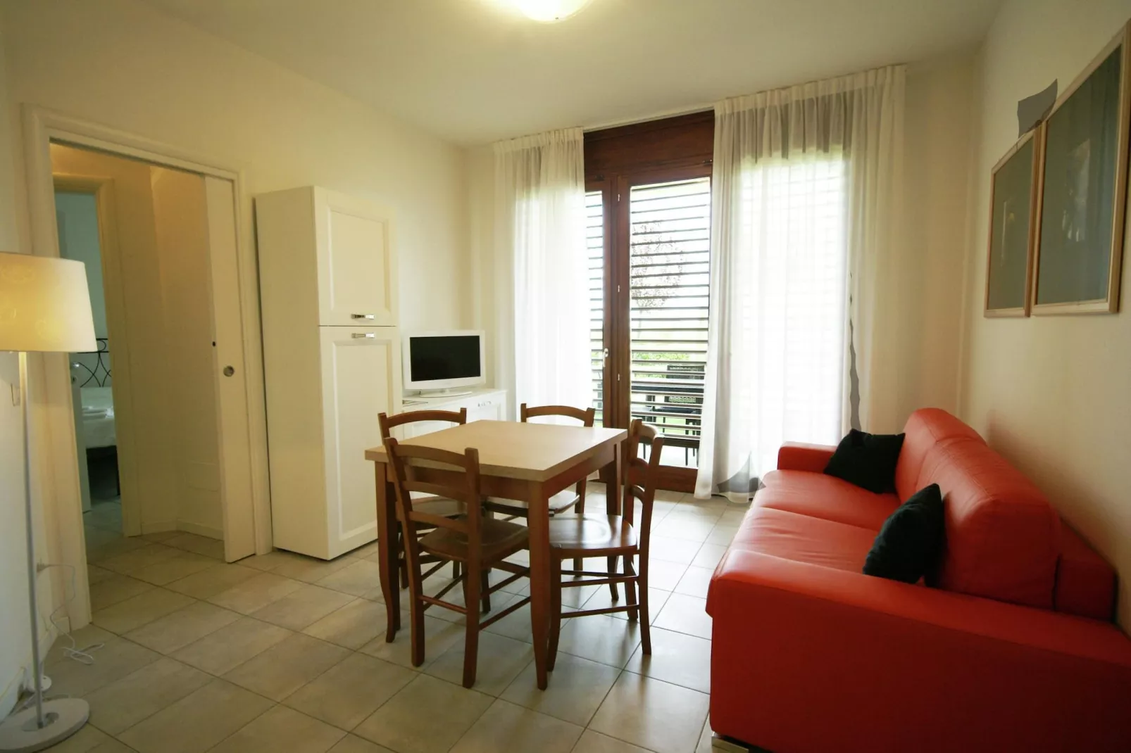 Chianti Village Morrocco T5-Living room