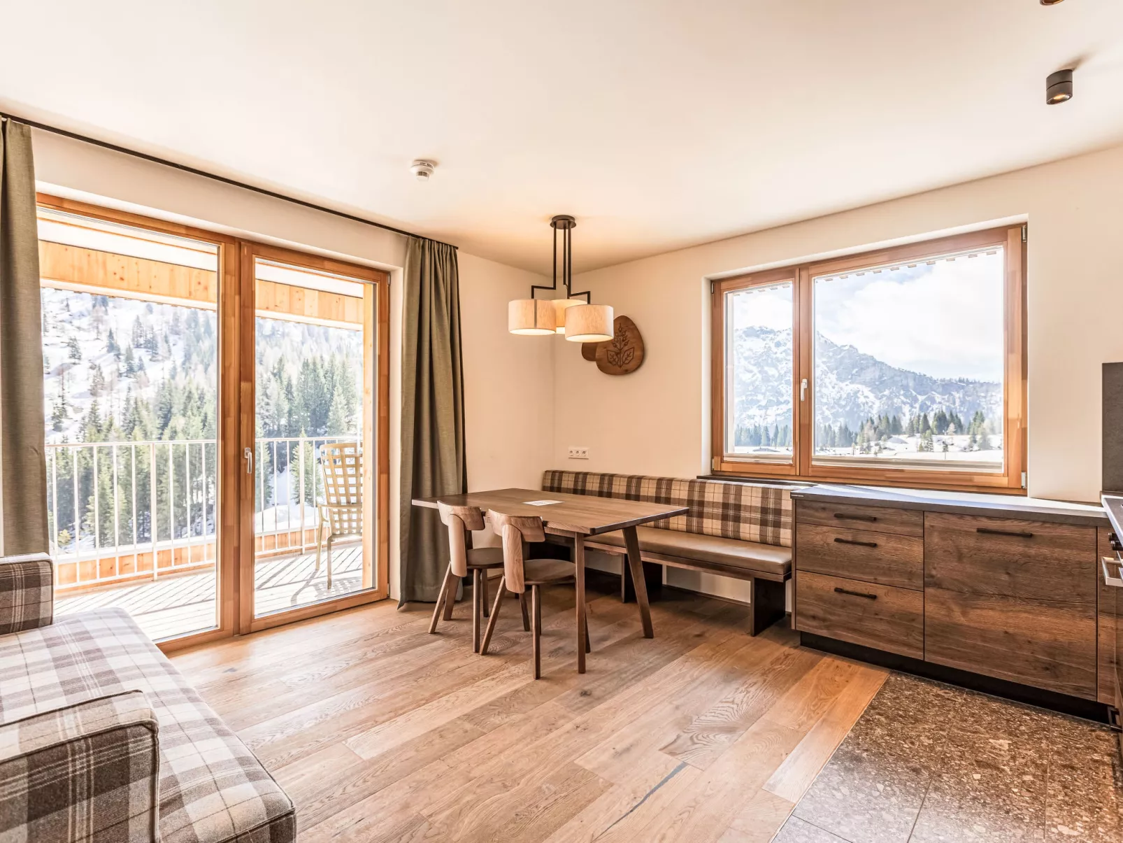 Mit 2 Schlafzimmern und Sauna-Inside