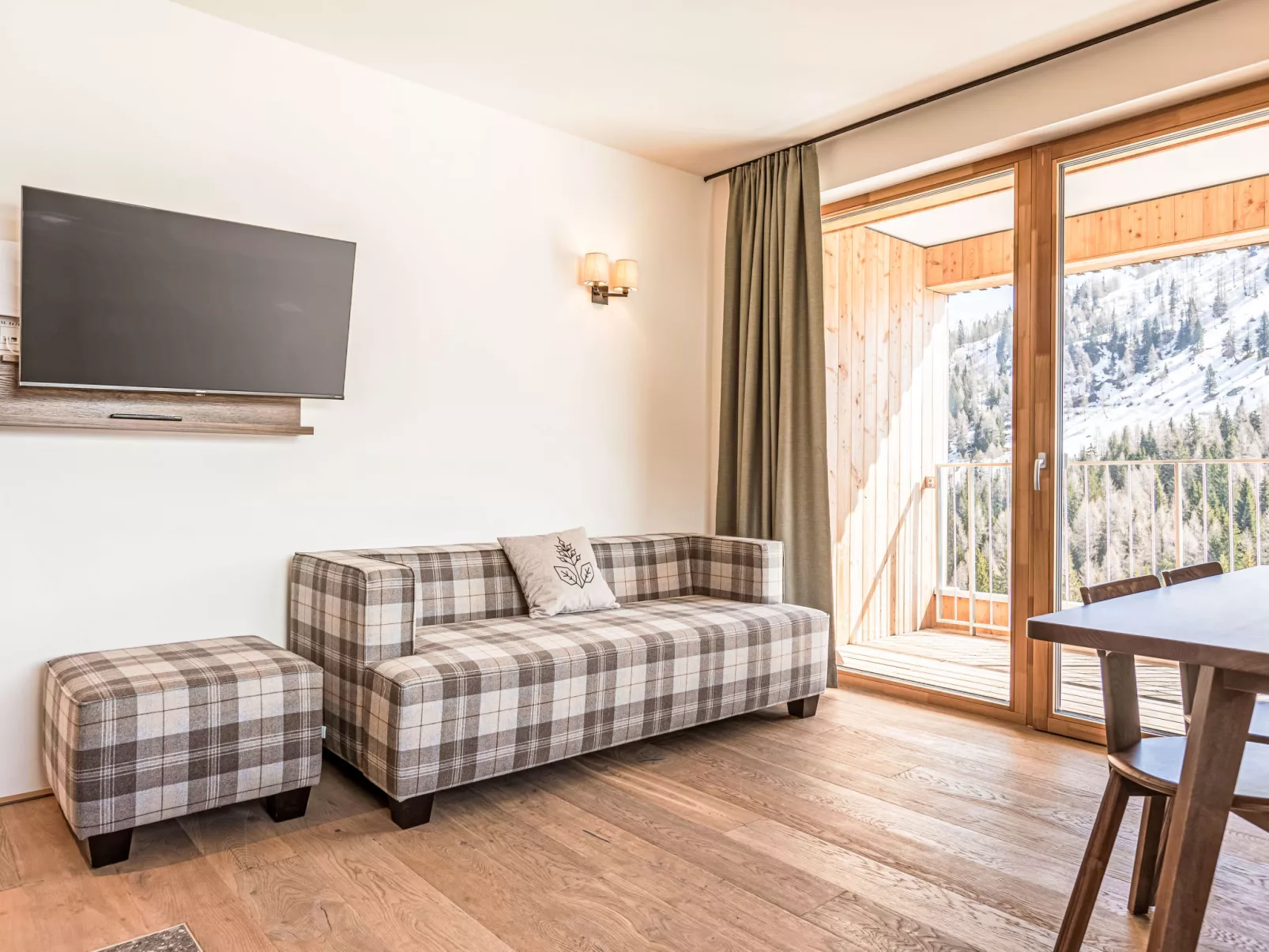 Mit 2 Schlafzimmern und Sauna-Inside