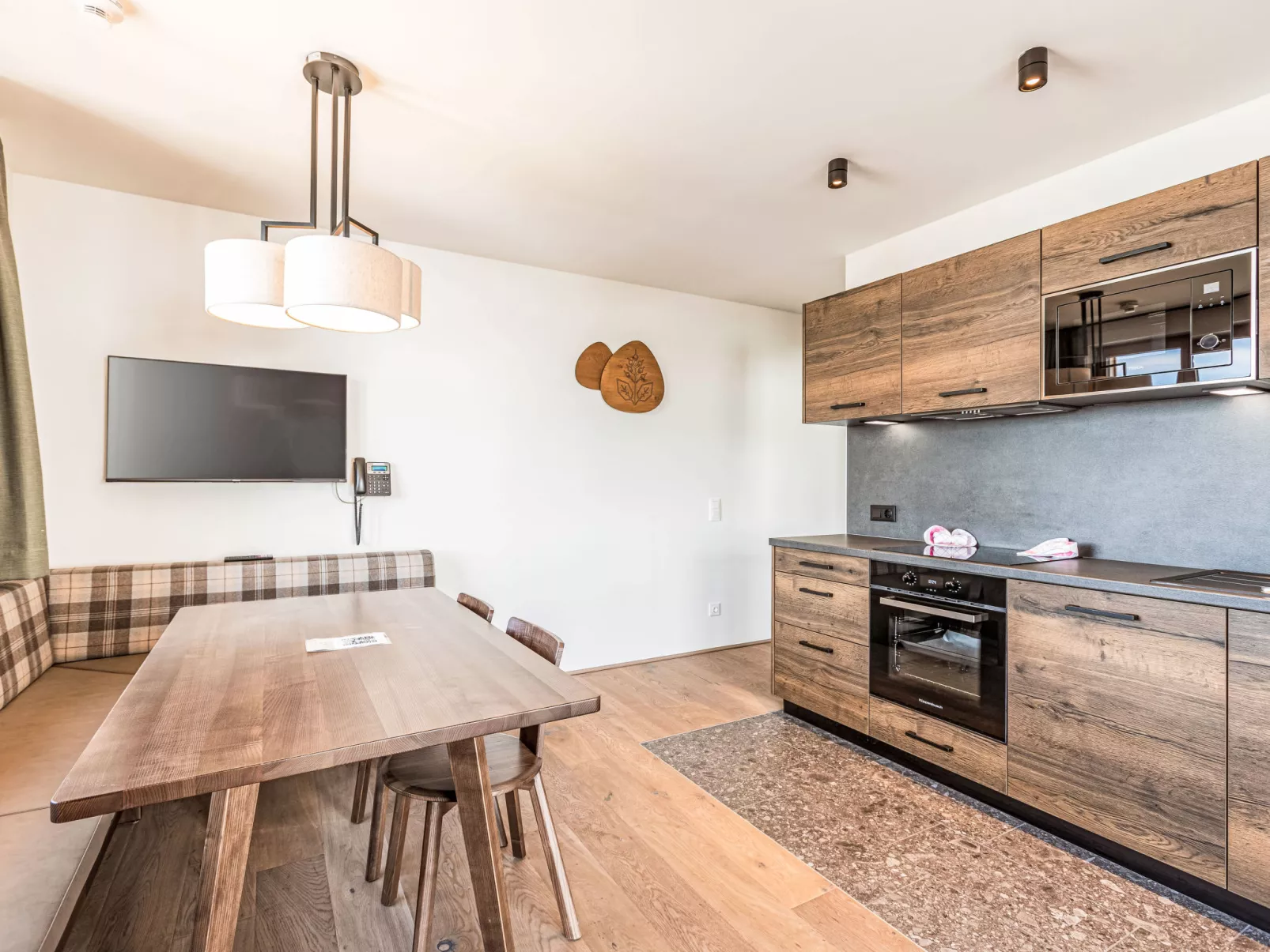 Mit 2 Schlafzimmern und Sauna-Inside