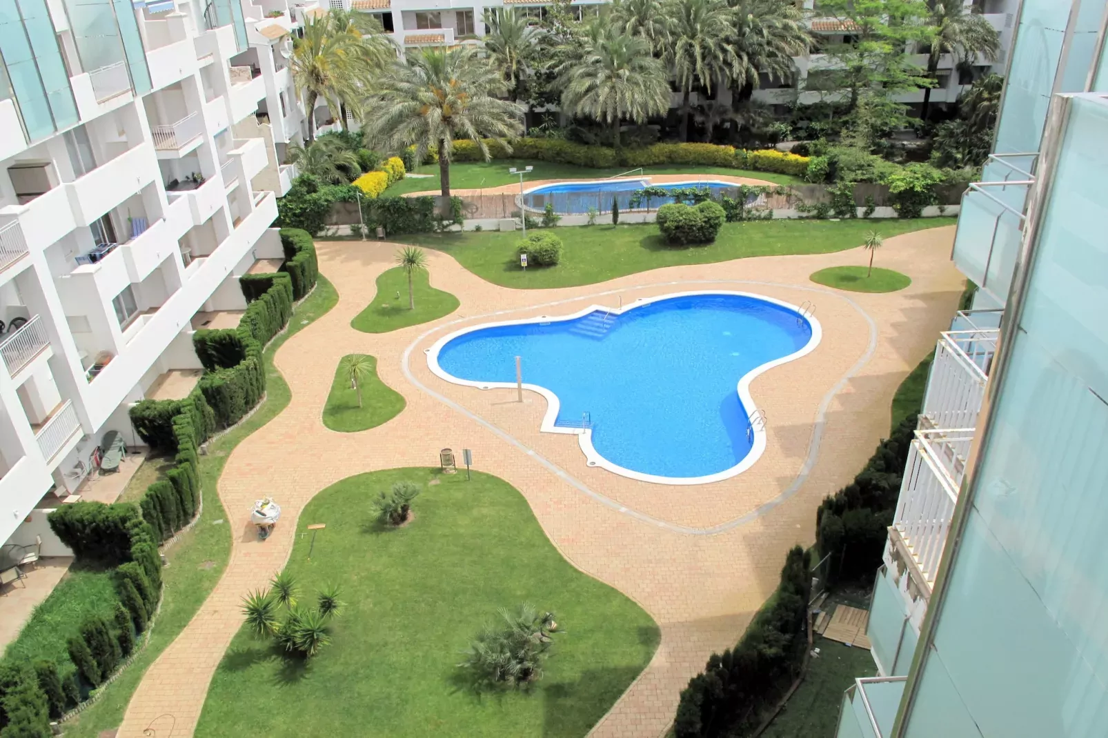 ROYAL MARINE 2 425 Roses-Piscine