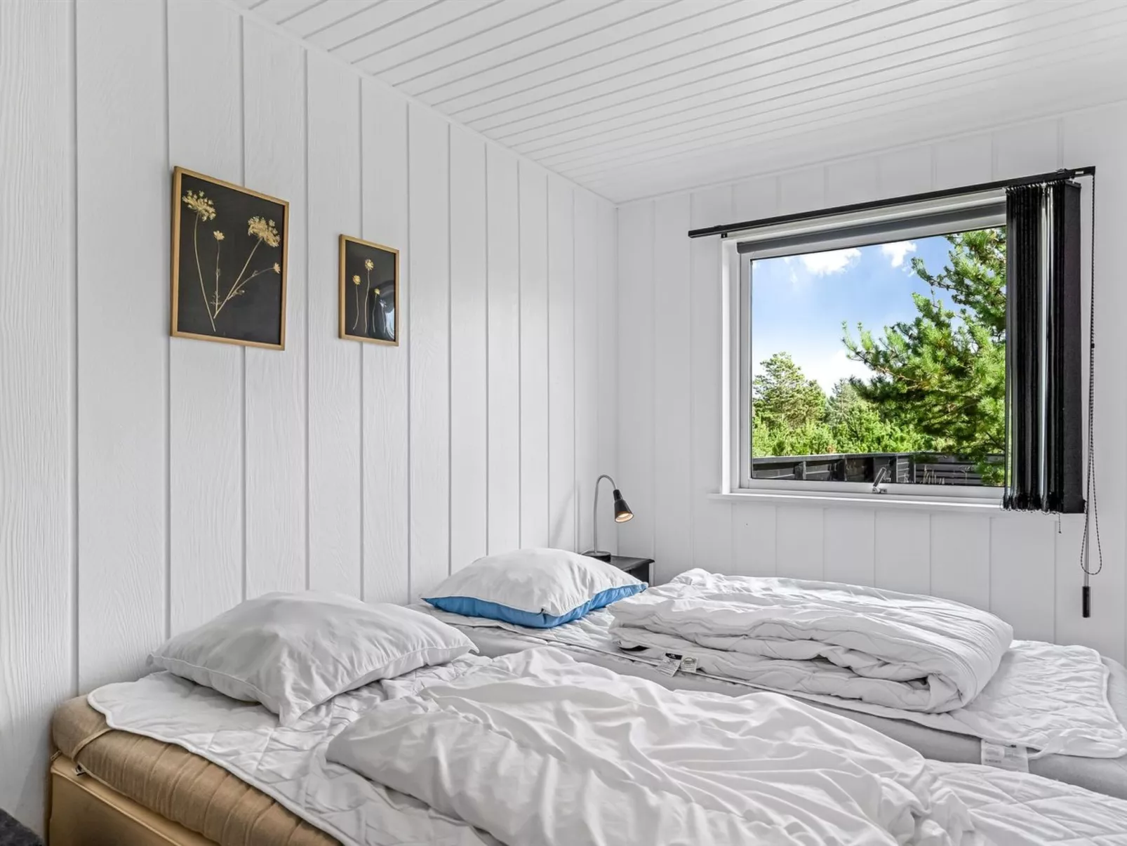 "Josina" - 1.3km from the sea-Inside