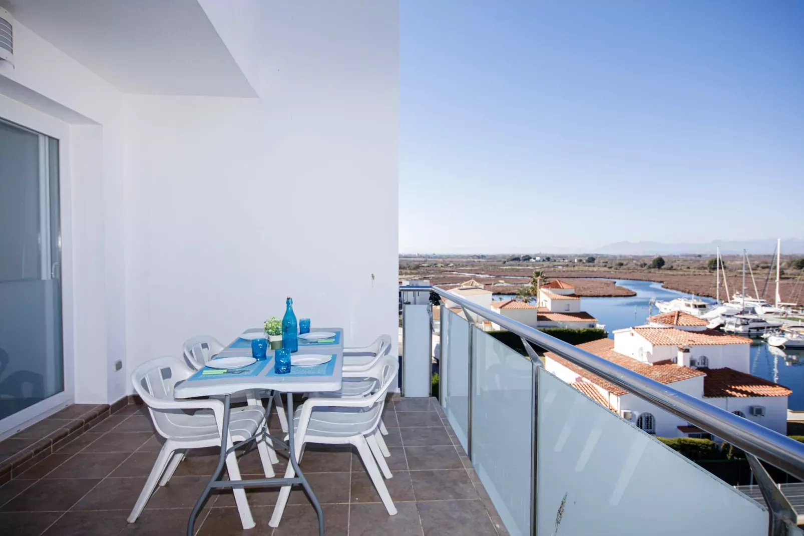 ROYAL MARINE 2 425 Roses-Balcon-terrasse