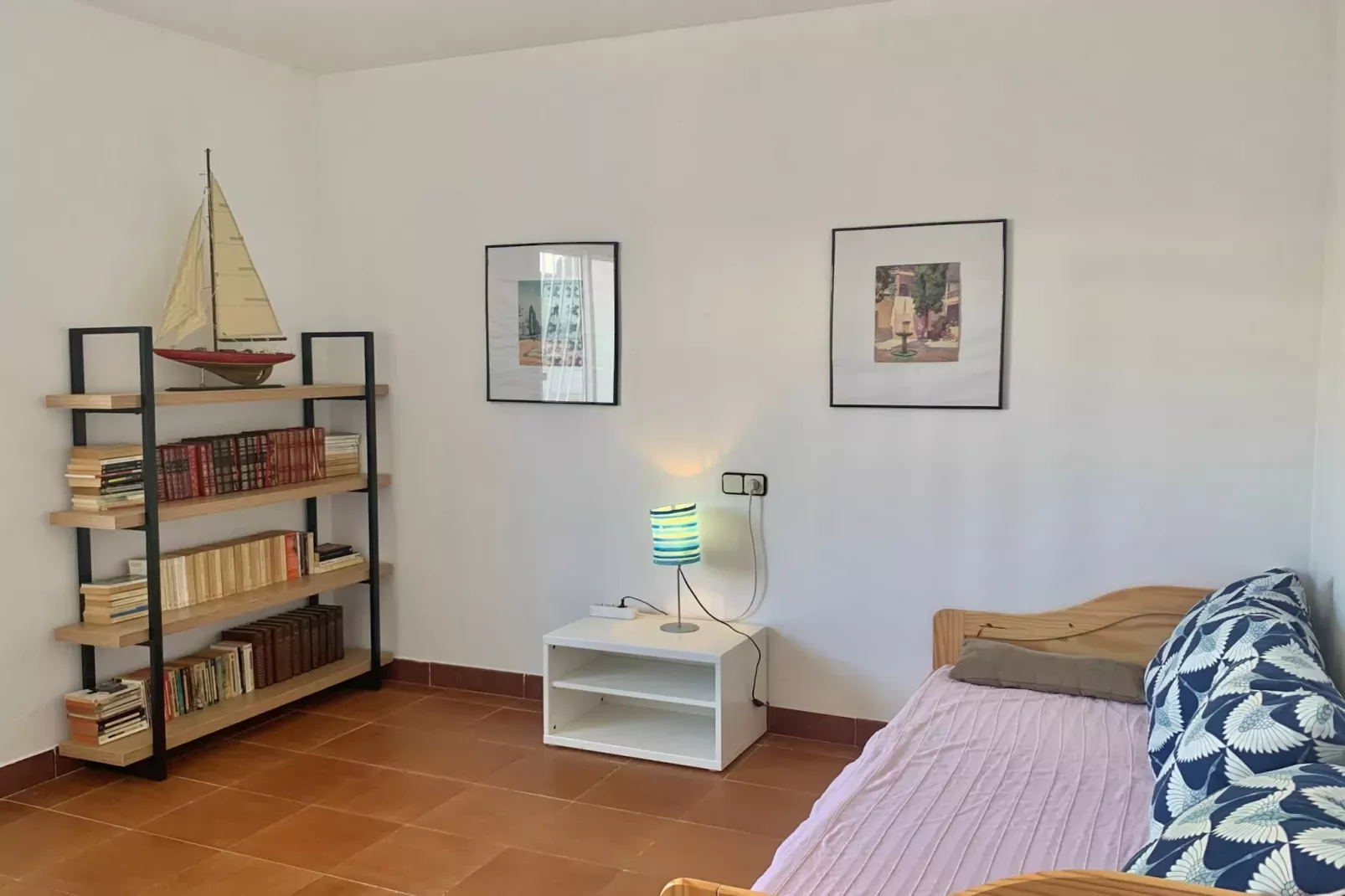 VILLA BAGES 5 Roses-Living room