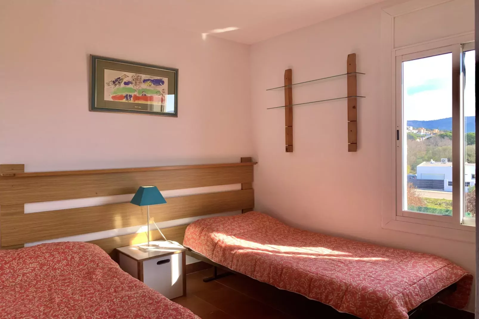VILLA BAGES 5 Roses-Bedroom