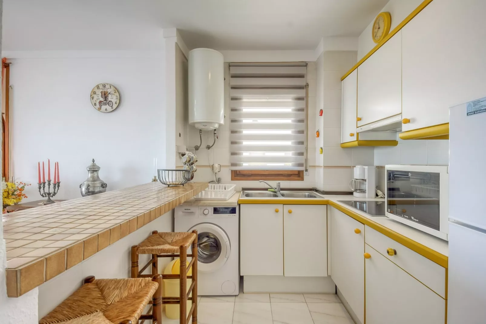 JARDINS 3 2 1 1  Roses-Kitchen
