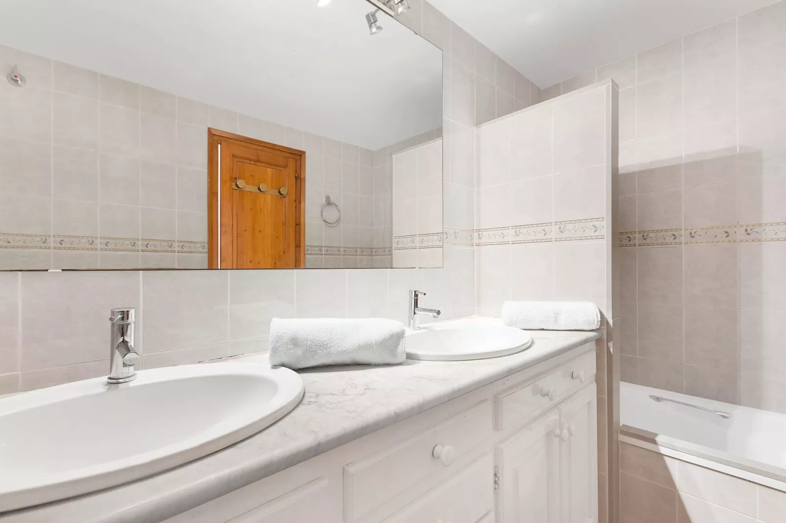 Ses Brises 31-Bathroom