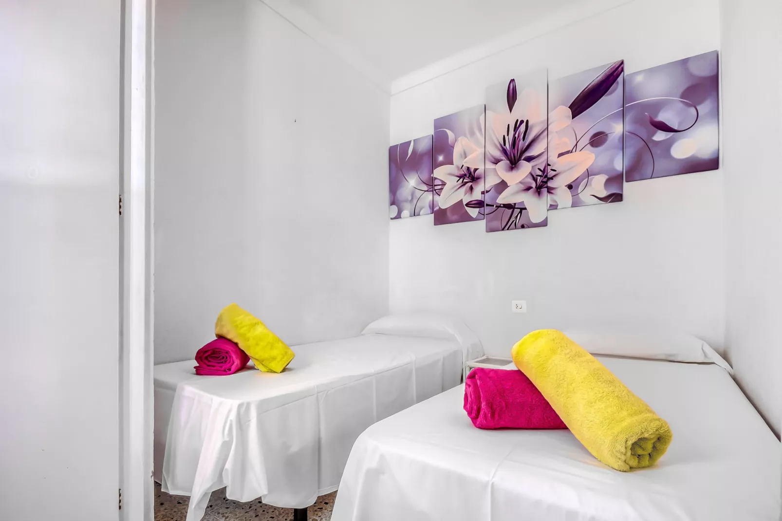 Almadrava Strand 2 Roses-Bedroom