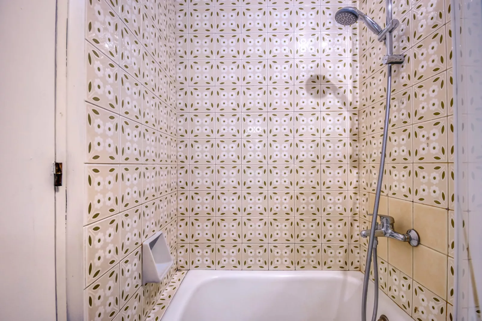 Almadrava Strand 2 Roses-Bathroom