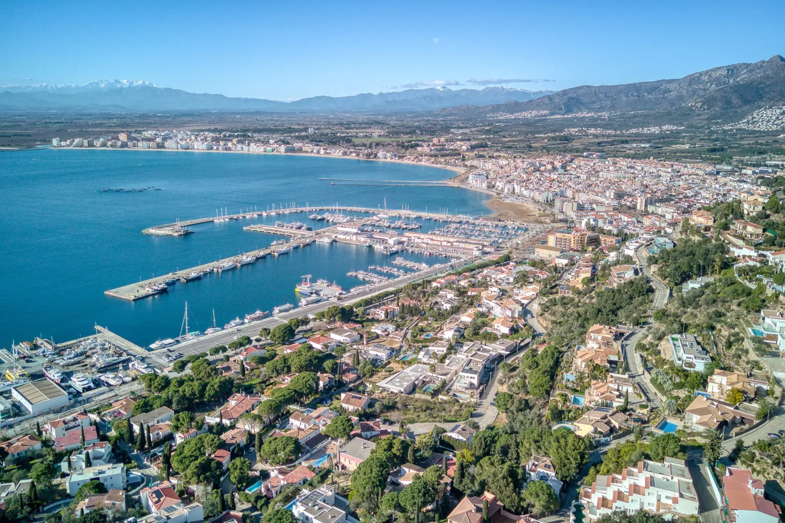 Almadrava Strand 2 Roses-Areas summer 20km