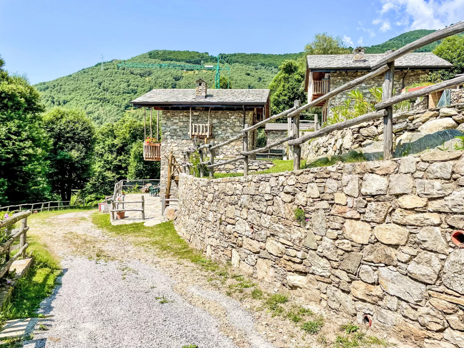 Baita Ribes-Draußen