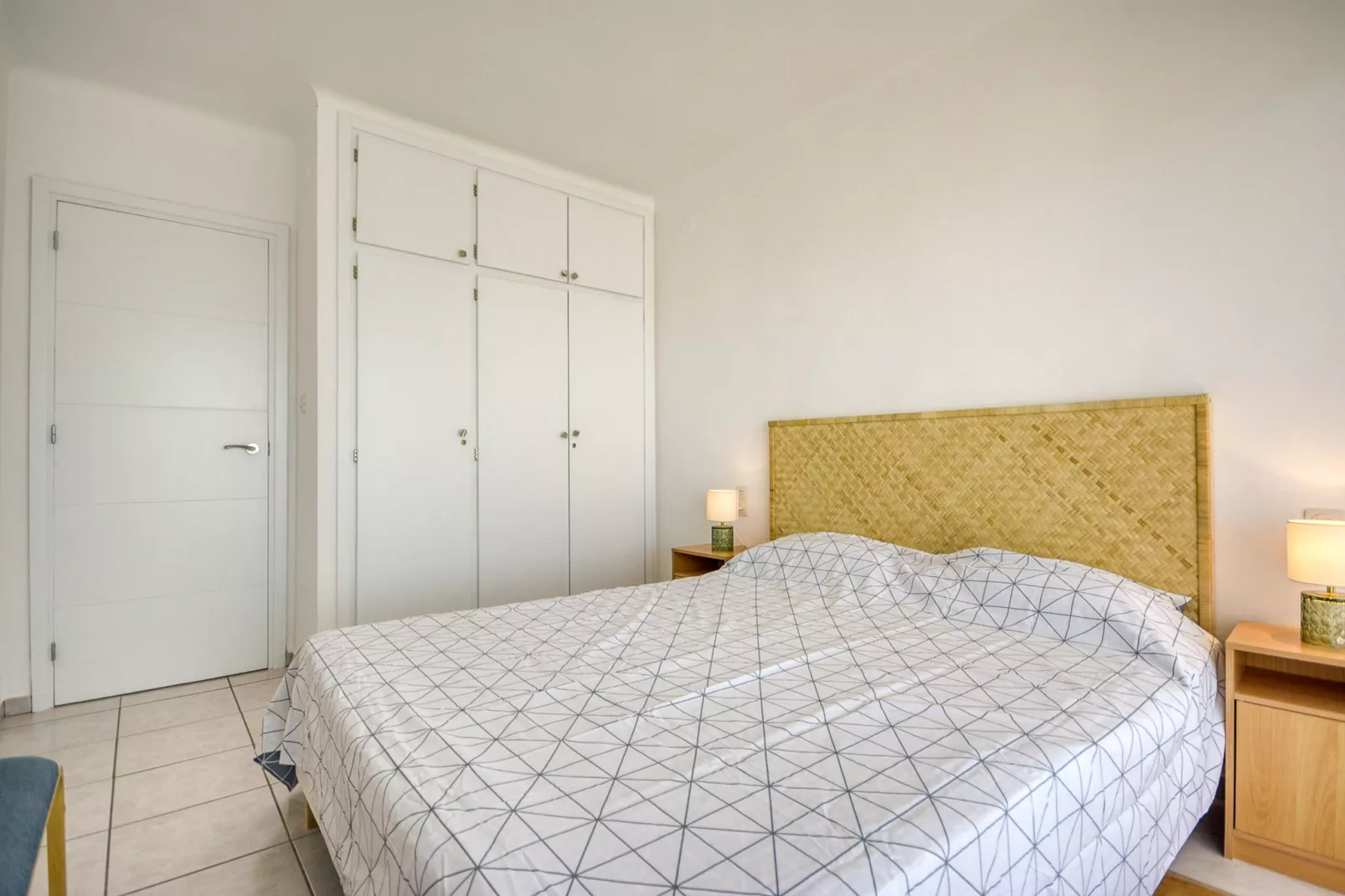 BELLEZZA 2b Canyelles Roses-Bedroom