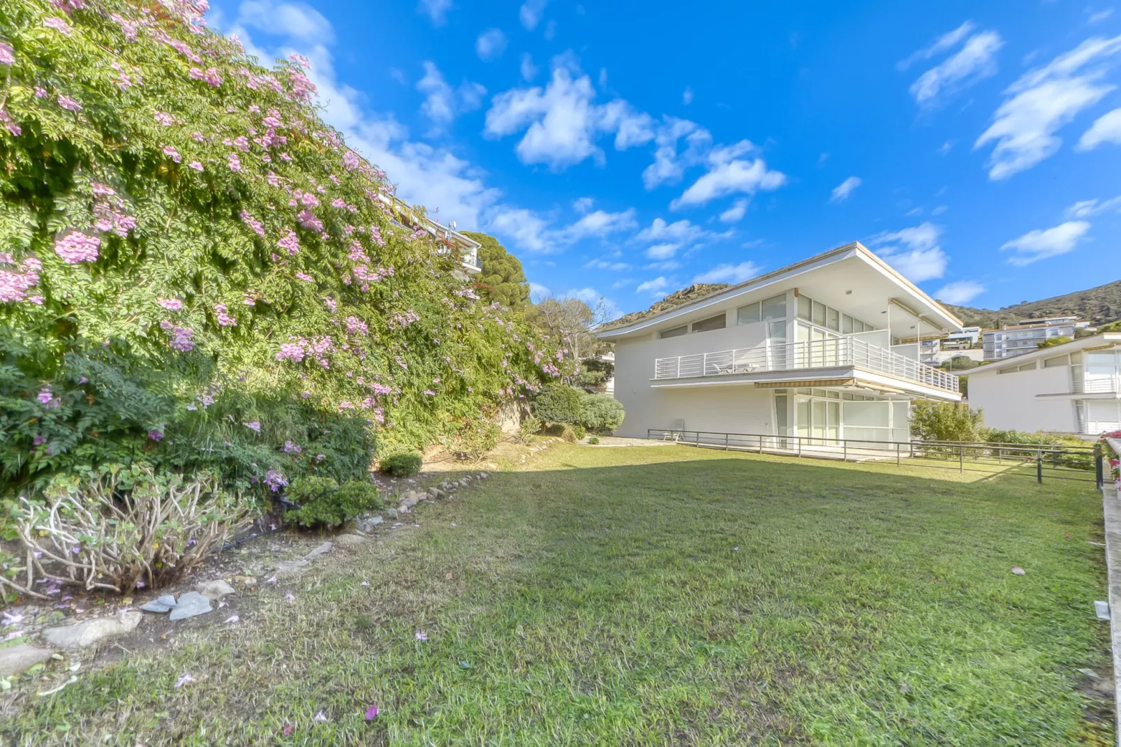 RESIDENCIAL ALMADRAVA 2 Roses-Gardens summer