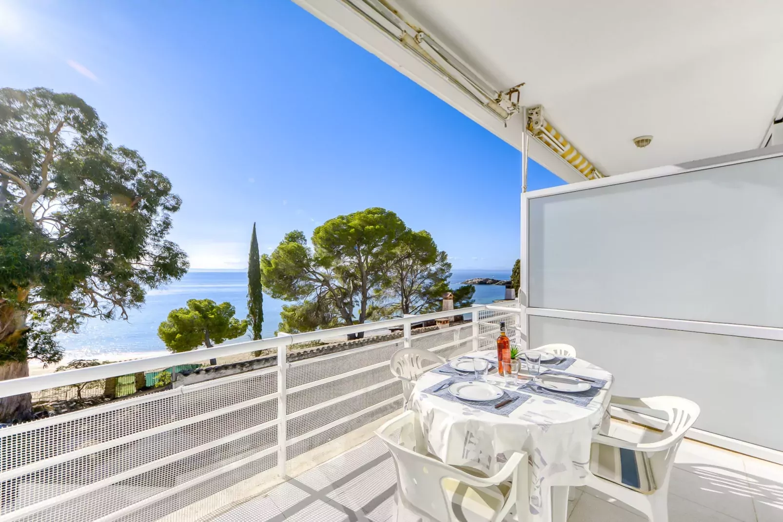 RESIDENCIAL ALMADRAVA 2 Roses-Terrace balcony