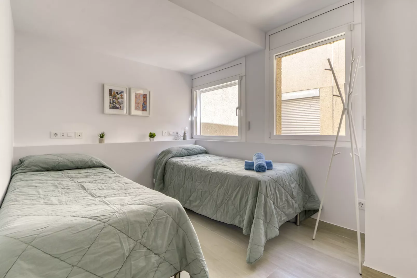 DALLAS ATIC-Bedroom