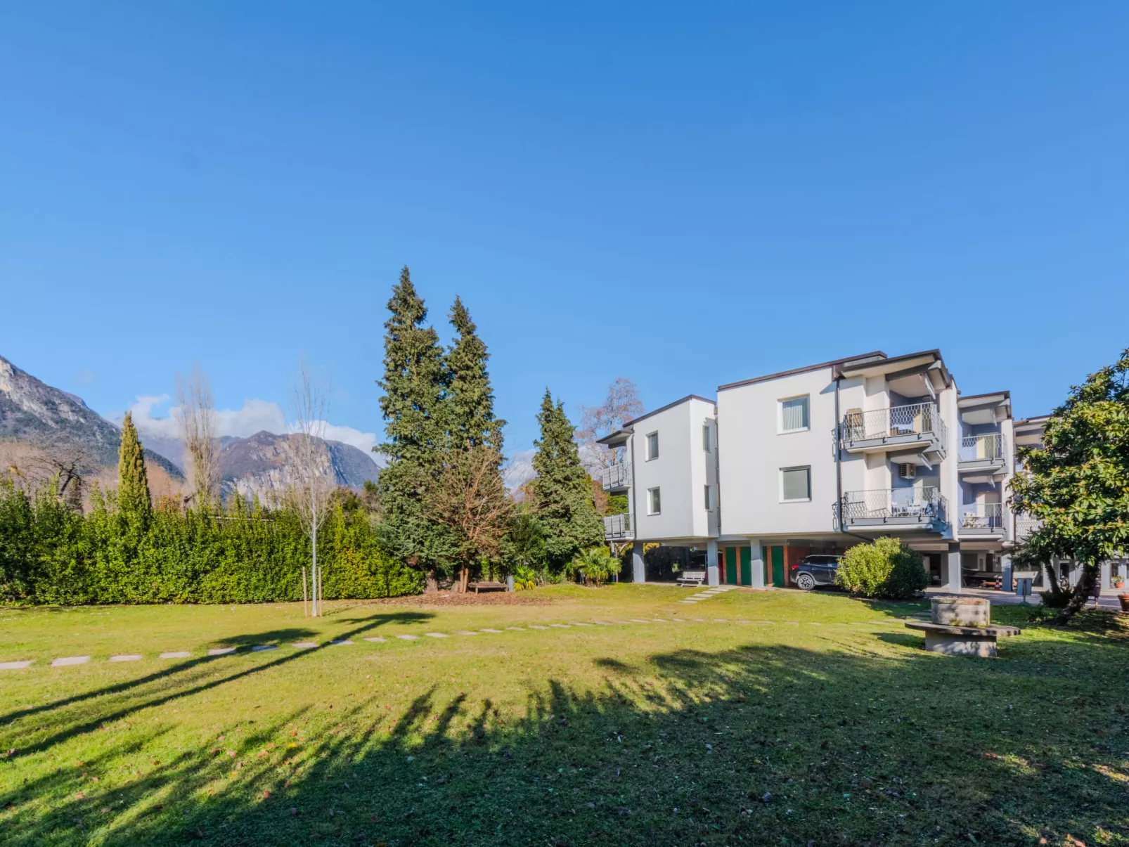 Condominio Garda-Outside