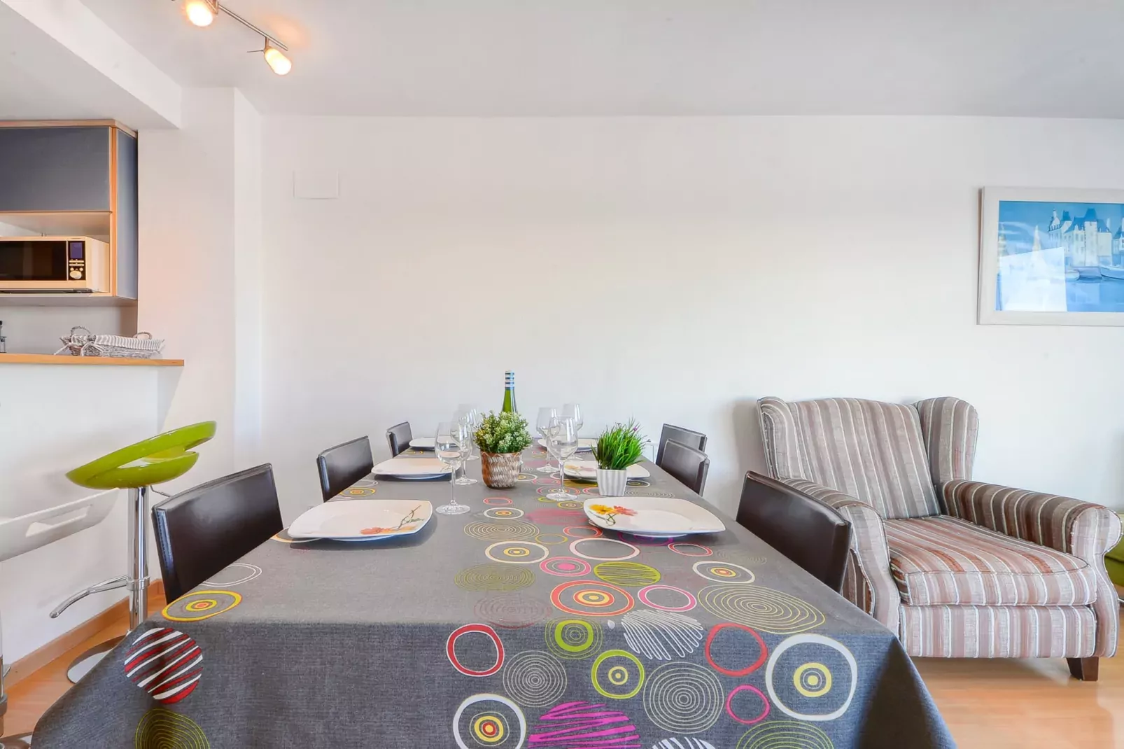 ROYAL MARINE 2 314 Roses-Dining room