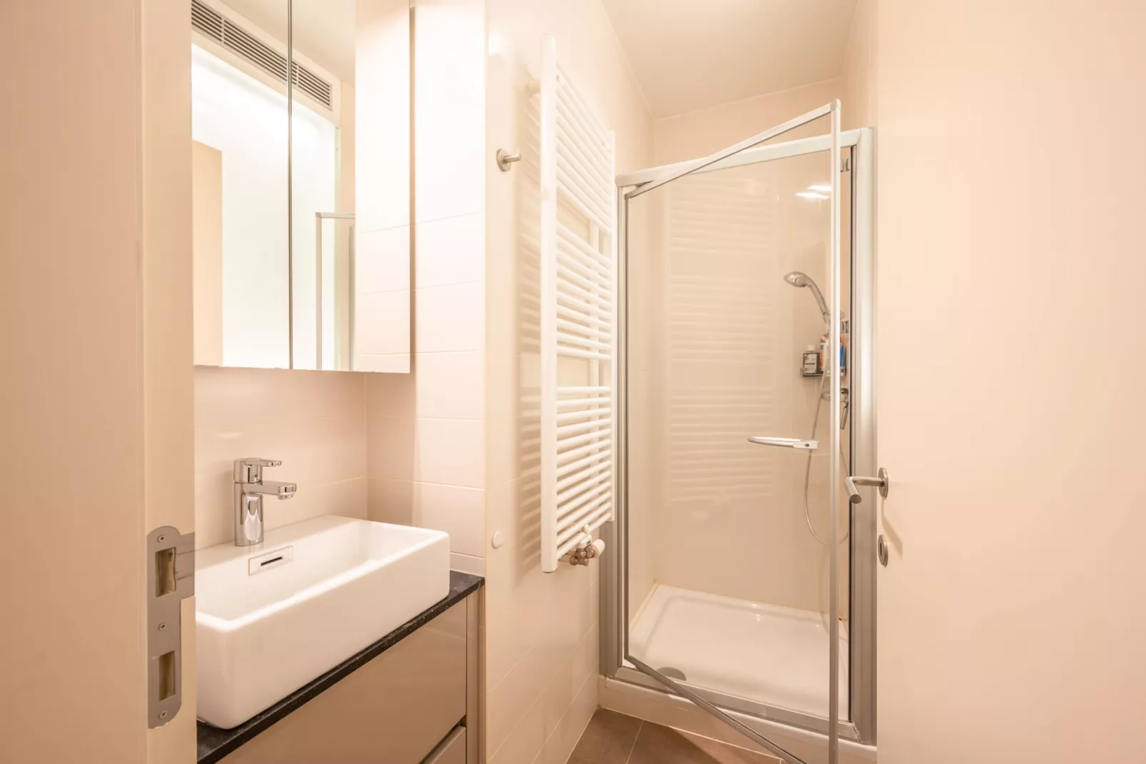 Residence Atlantis-32-Bathroom