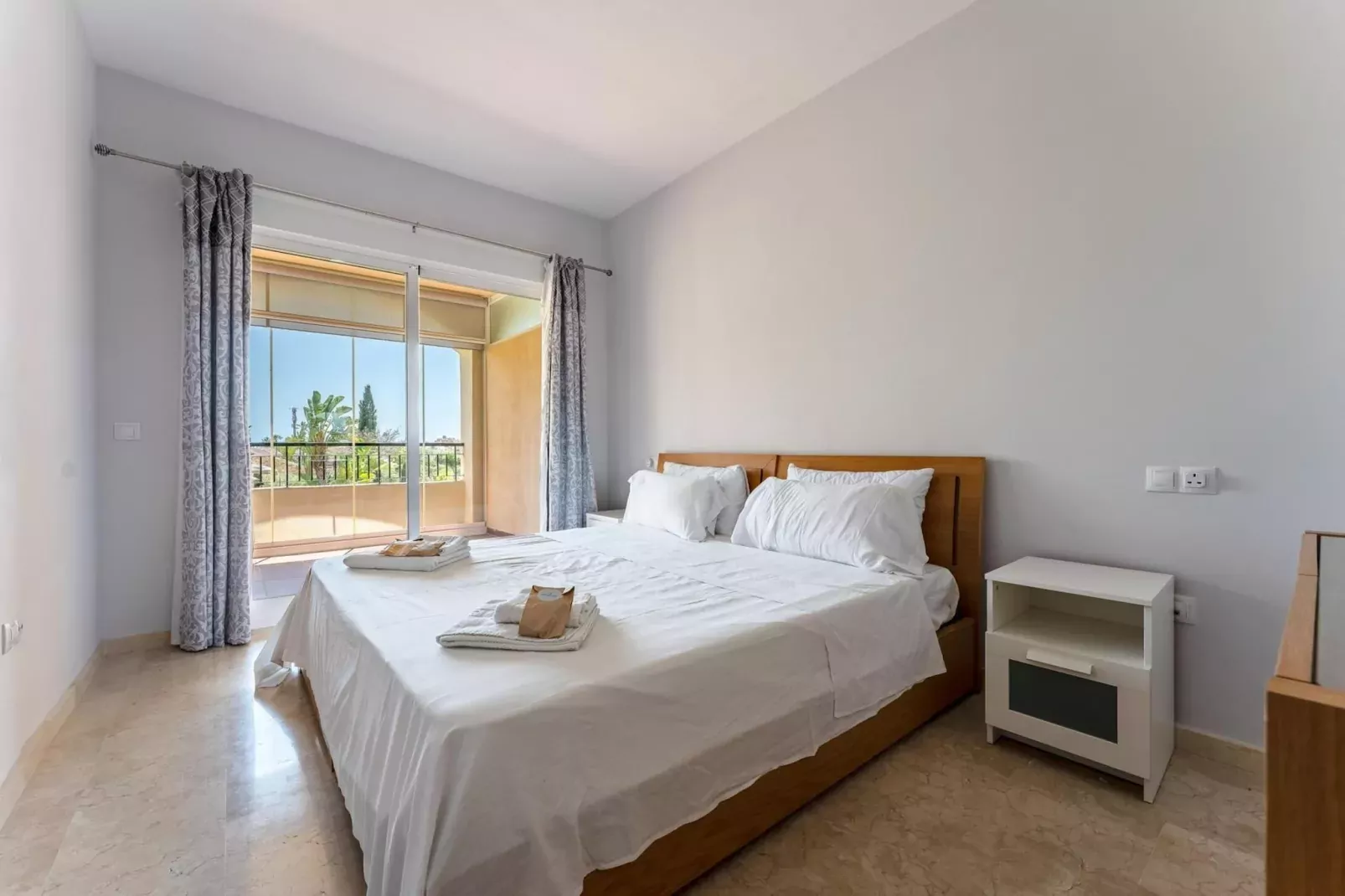 CT 317 - Faro's Playa Marina Apartment-Bedroom