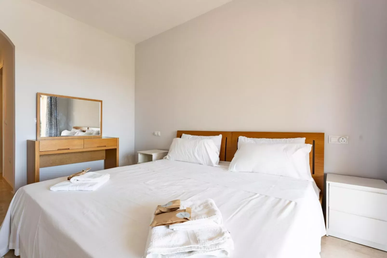 CT 317 - Faro's Playa Marina Apartment-Bedroom