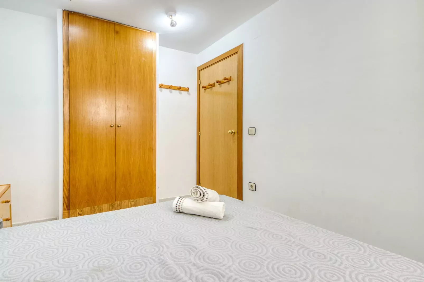 RESIDENCIAL ALMADRAVA 4  Roses-Bedroom