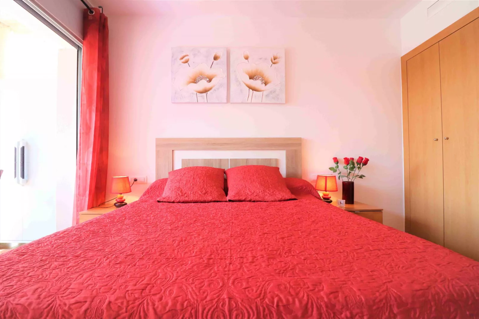 MARINES MESTRAL  2 5 Roses-Bedroom