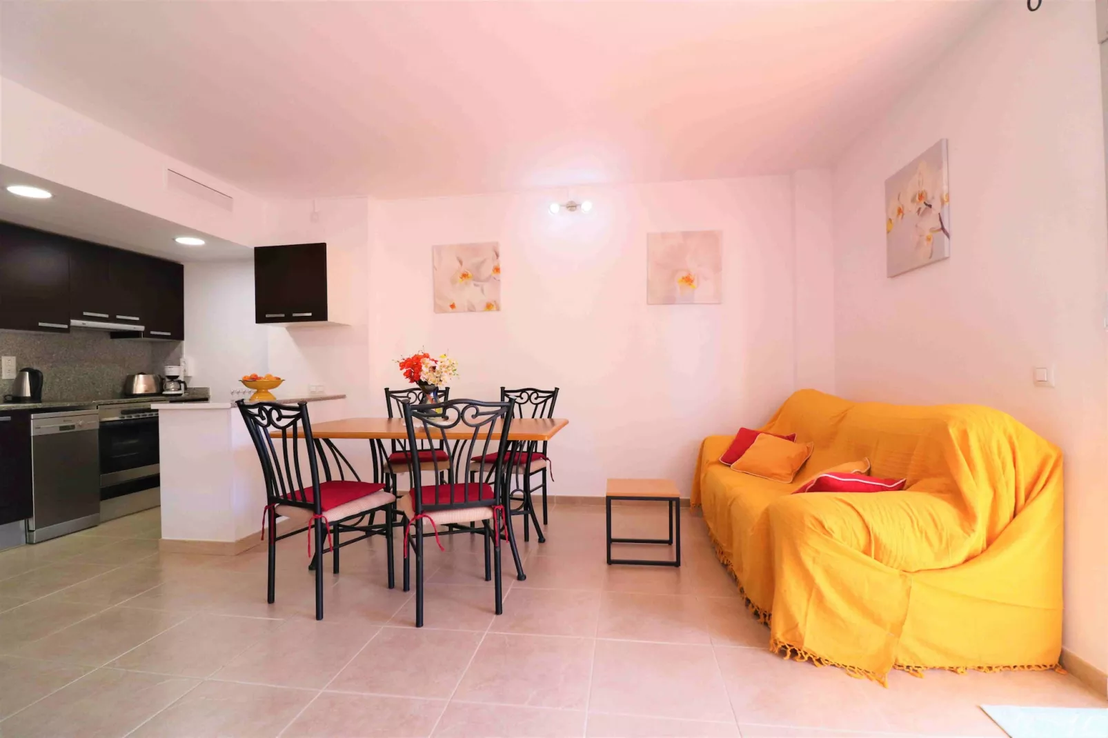 MARINES MESTRAL  2 5 Roses-Living room