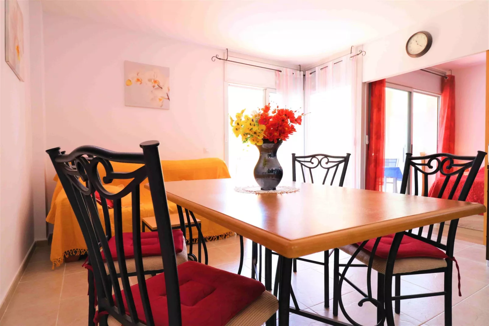 MARINES MESTRAL  2 5 Roses-Dining room