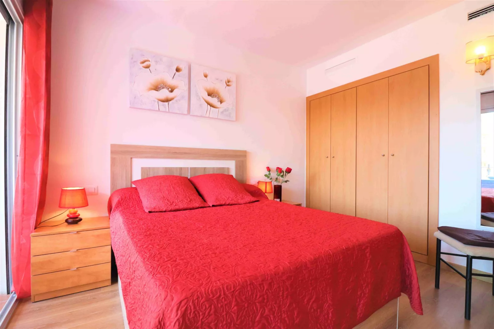 MARINES MESTRAL  2 5 Roses-Bedroom